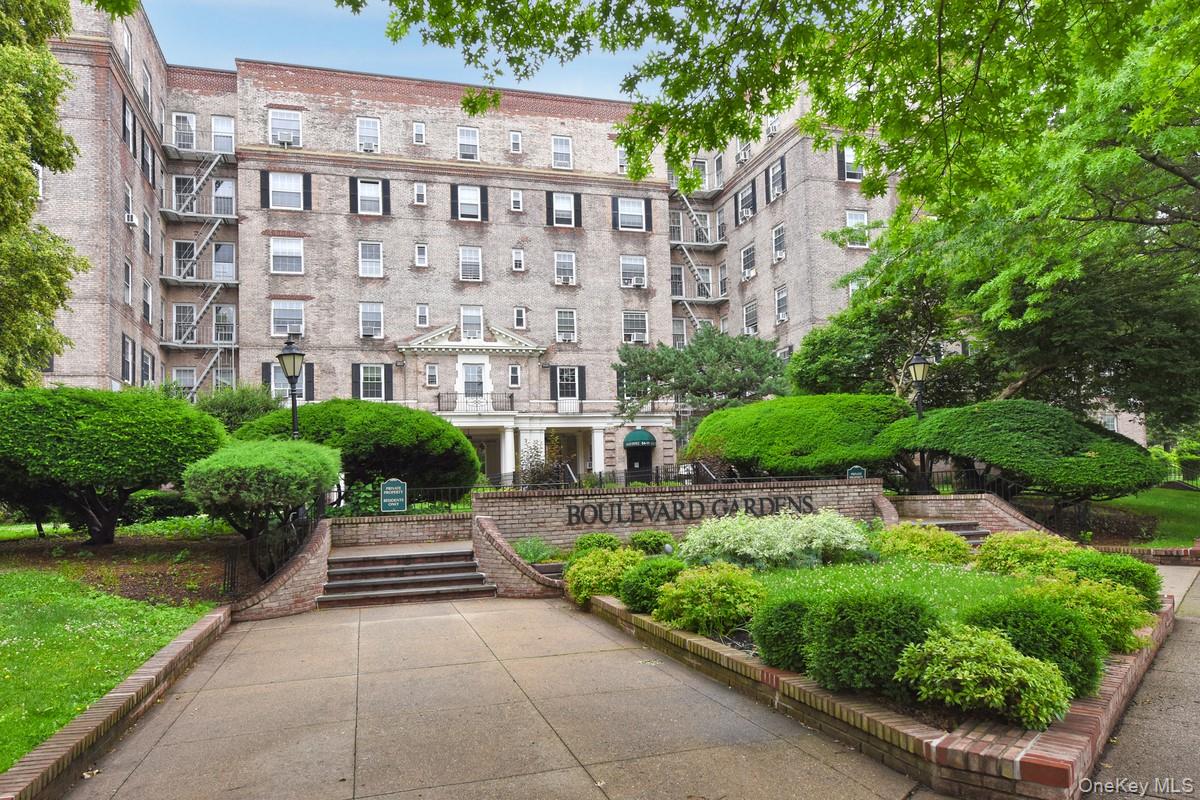 5136 30th Ave Unit 3B
