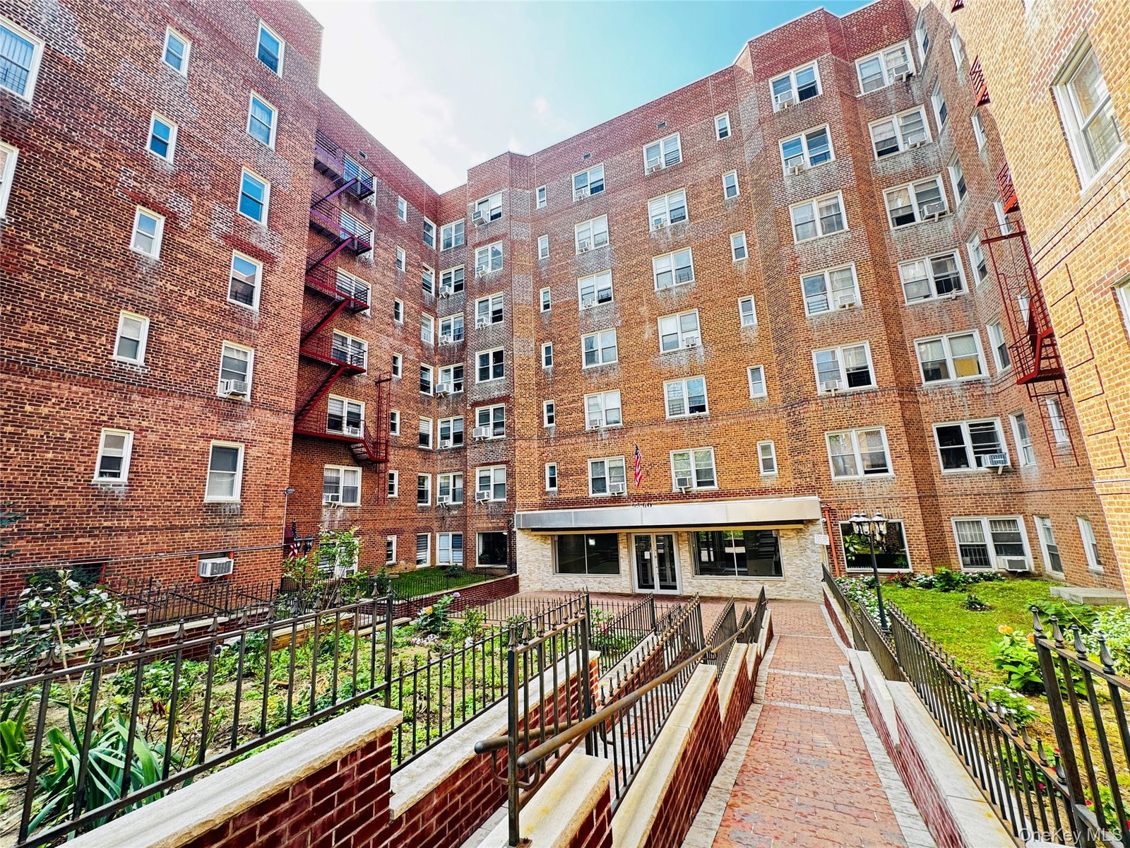 6360 102nd St Unit F20