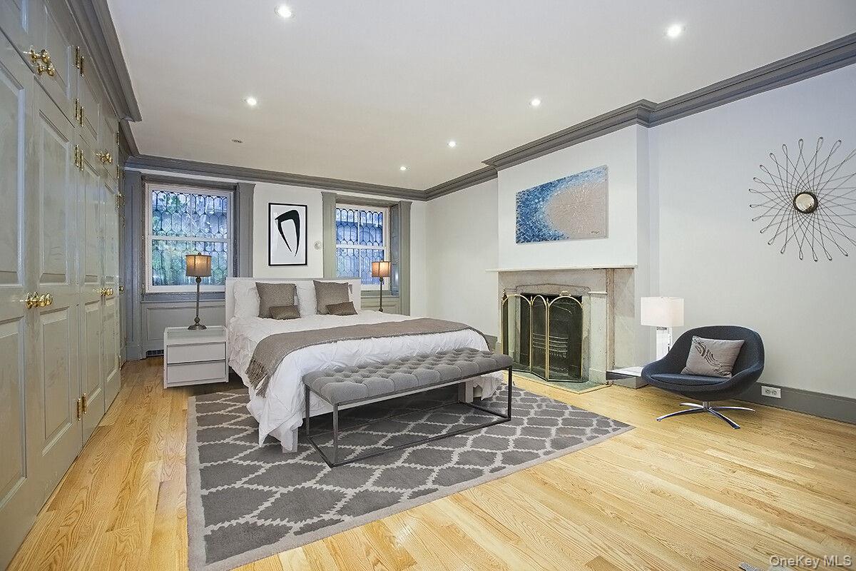 27 W 10th Street Unit G