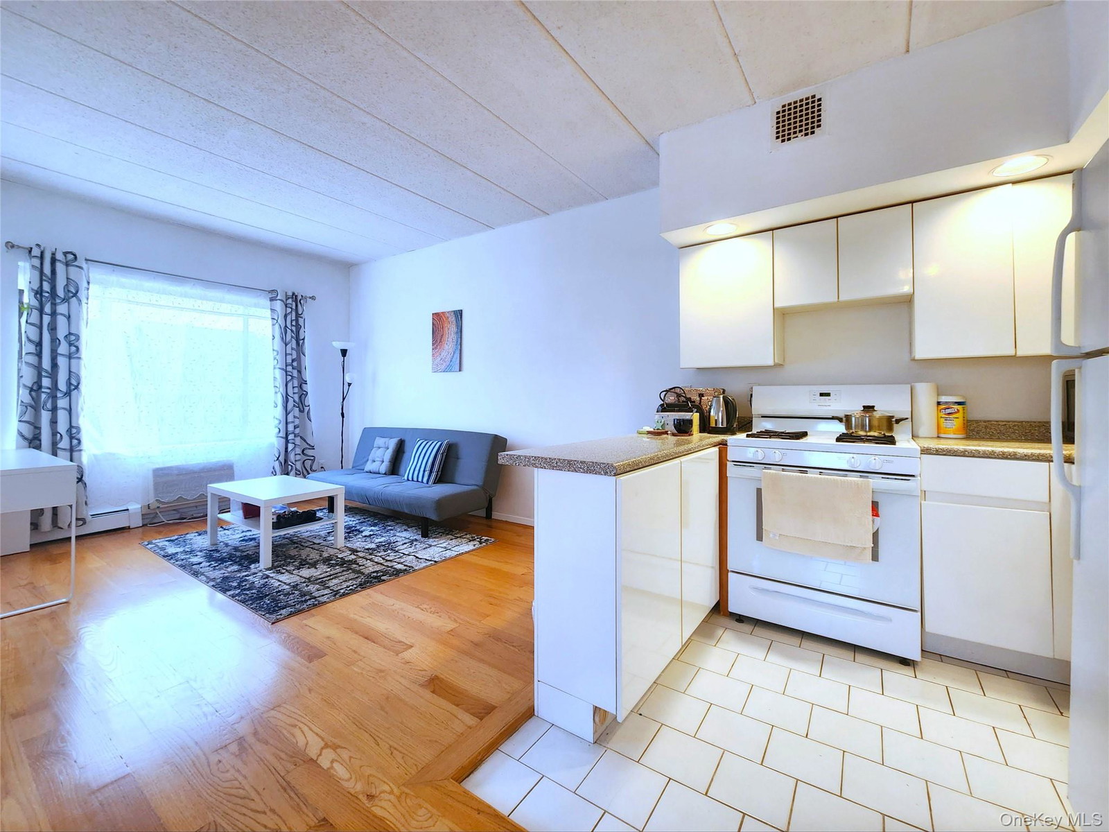 14915 Barclay Ave Unit 3A