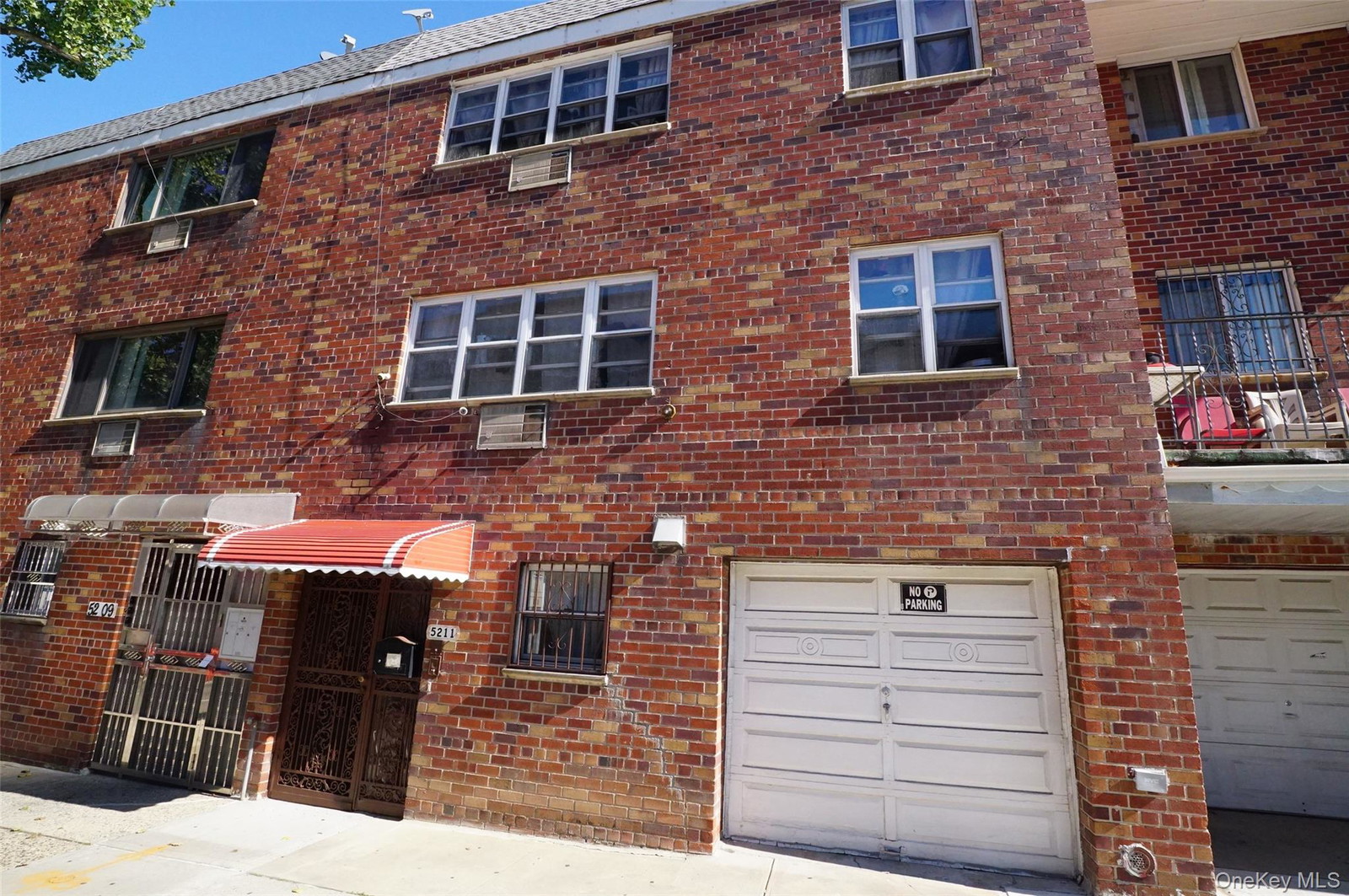 5211 Seabury St Unit 1fl