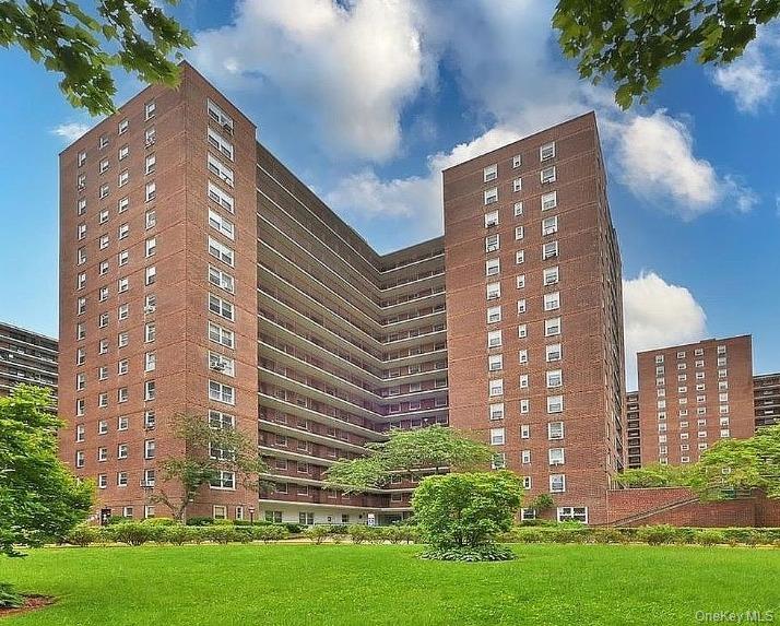 9820 62nd Dr Unit 2K