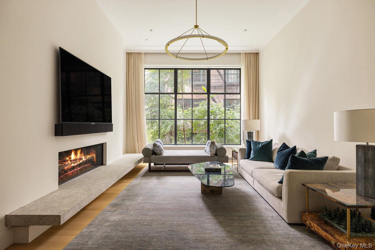 141 E 18th Street
