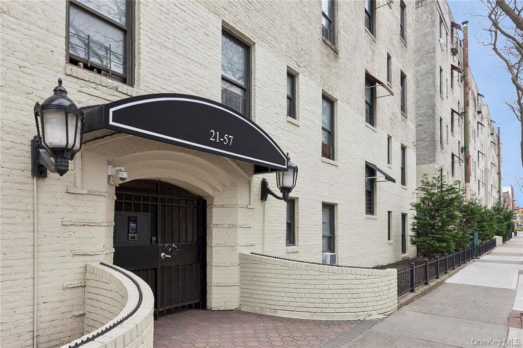 2157 33rd St Unit 4D