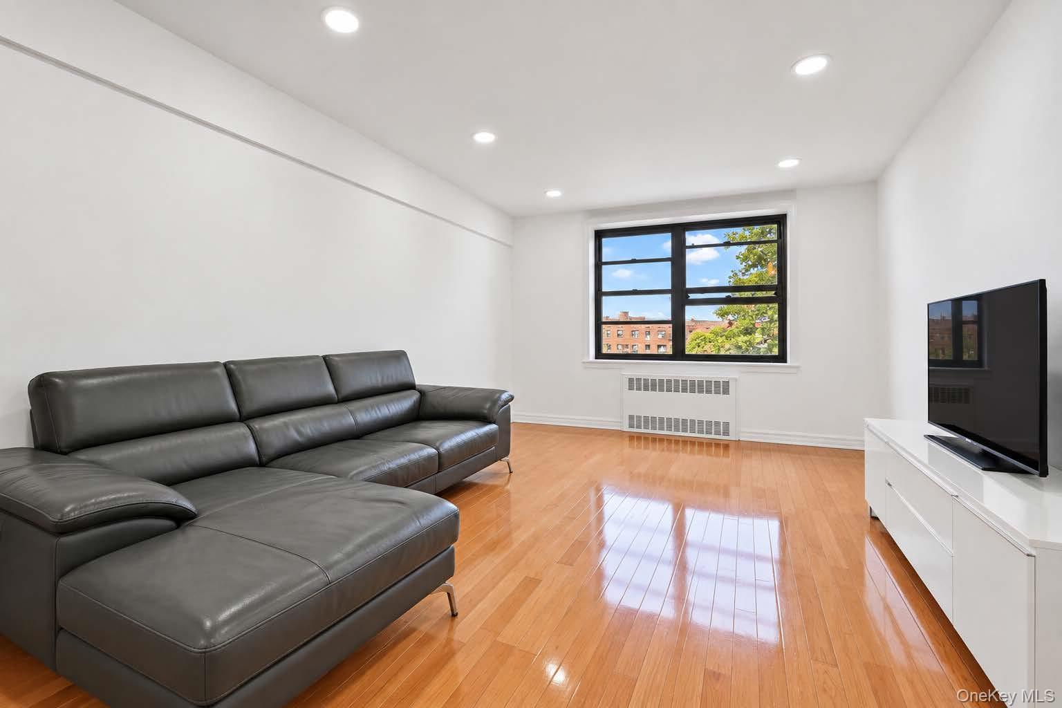 14008 28th Rd Unit 5F