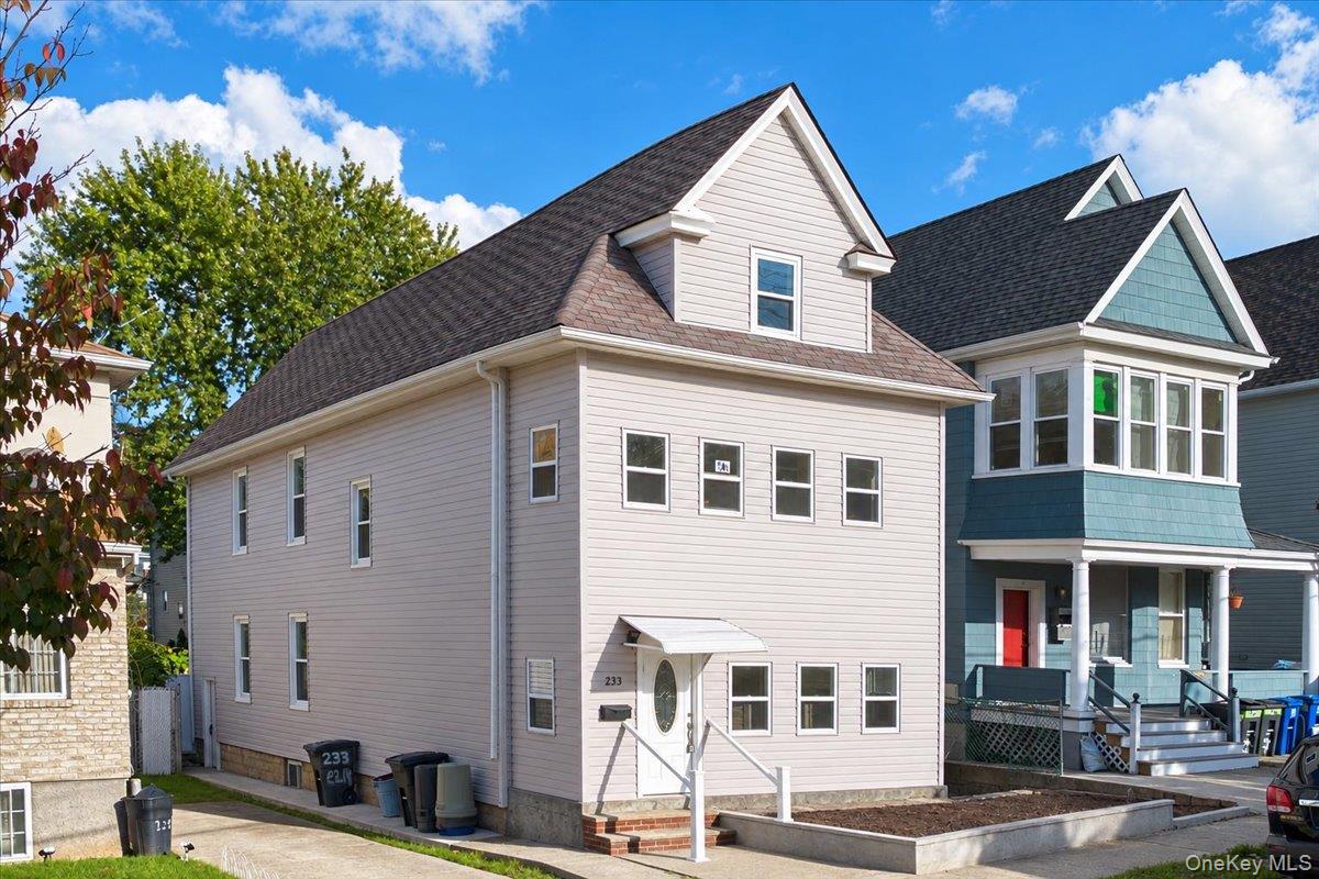 233 Elm St