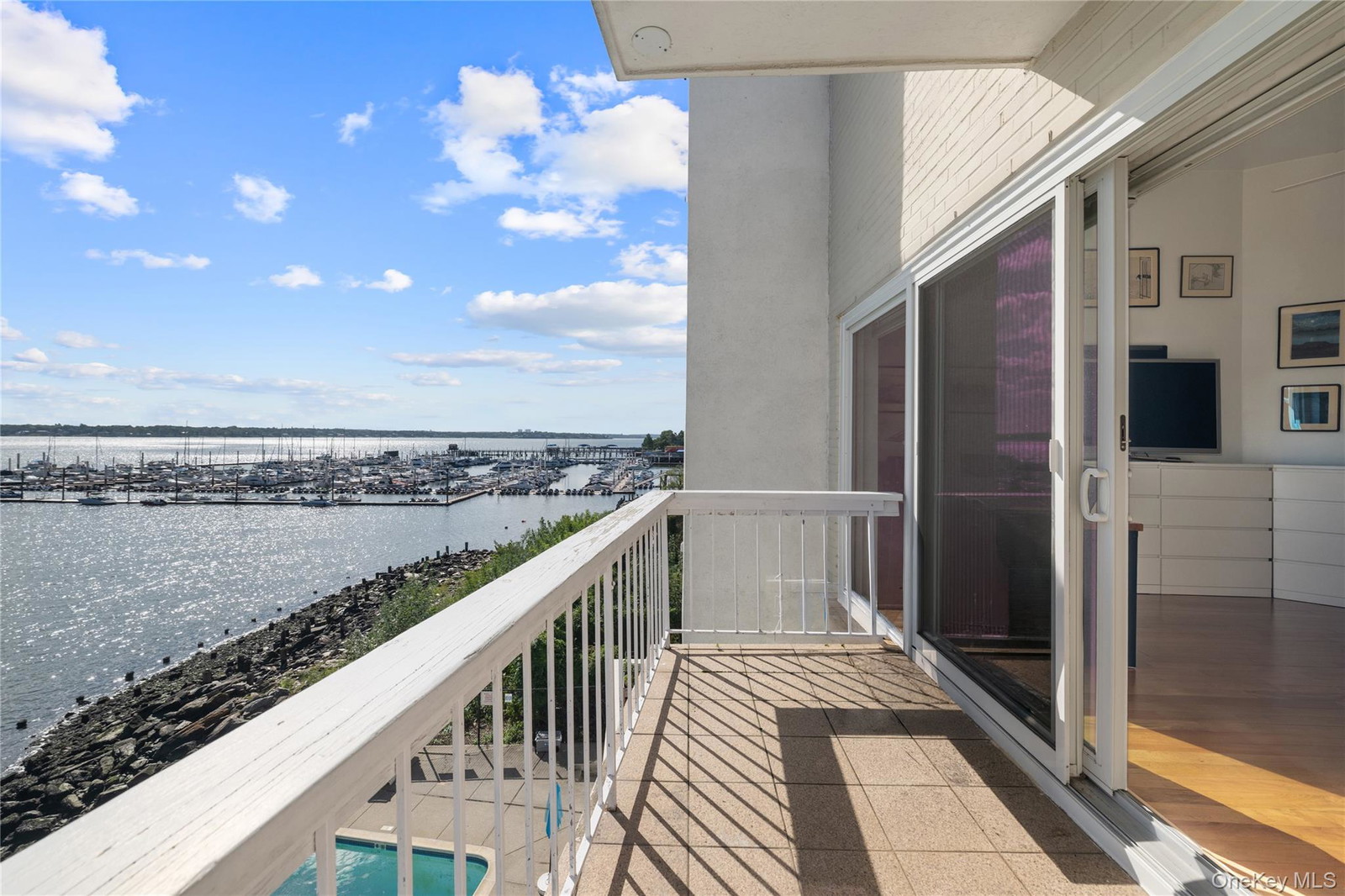 190 Schofield St Unit 3A