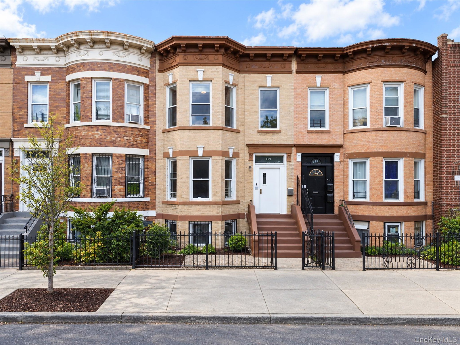 499 Hegeman Ave