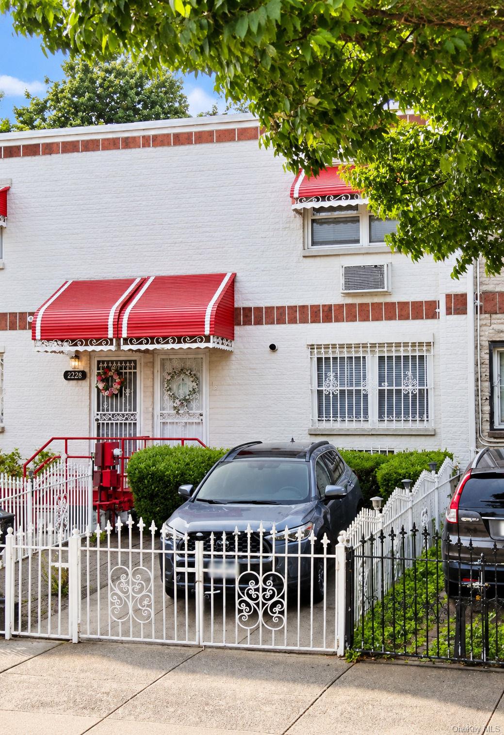 1283 Intervale Ave