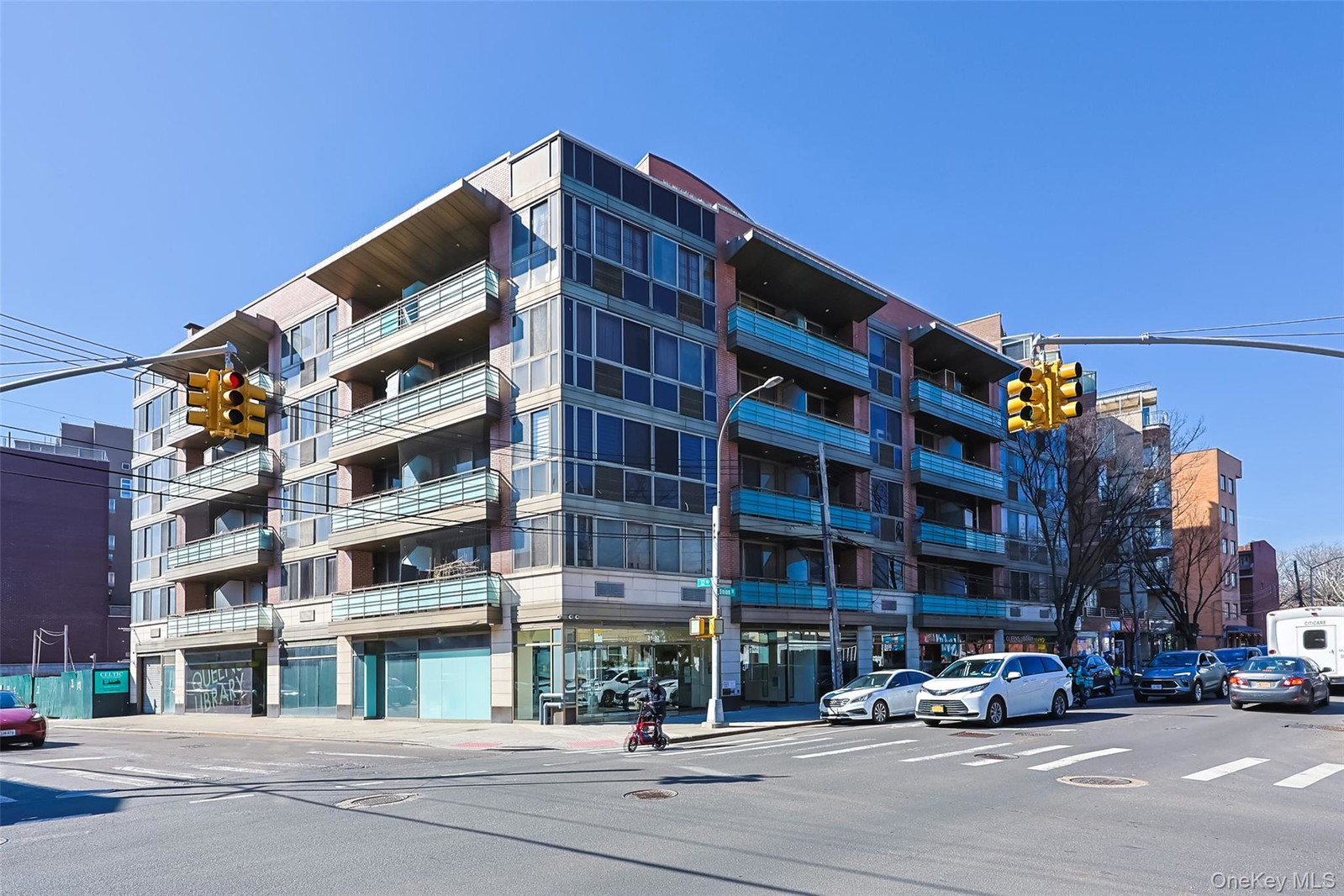 3132 Union St Unit 2C