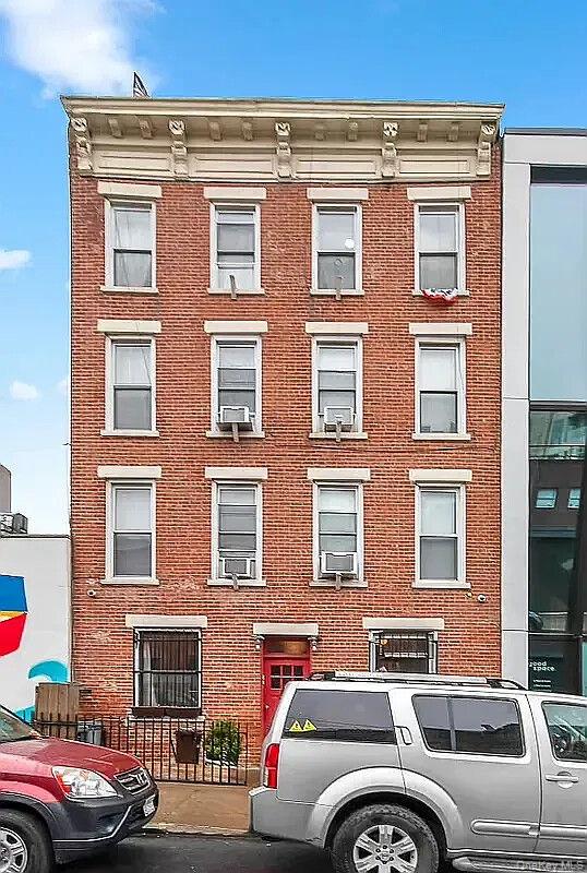 151 Berry Street Unit 1R