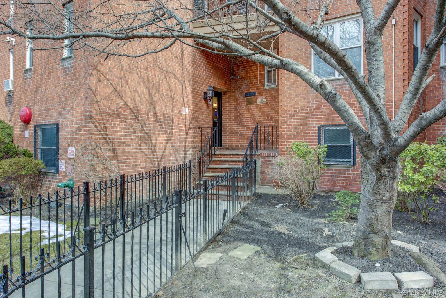 3325 81st St Unit 2E