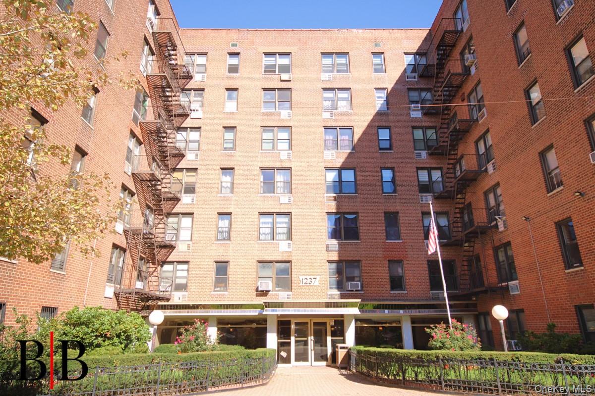 1237 Avenue Z Unit 5W