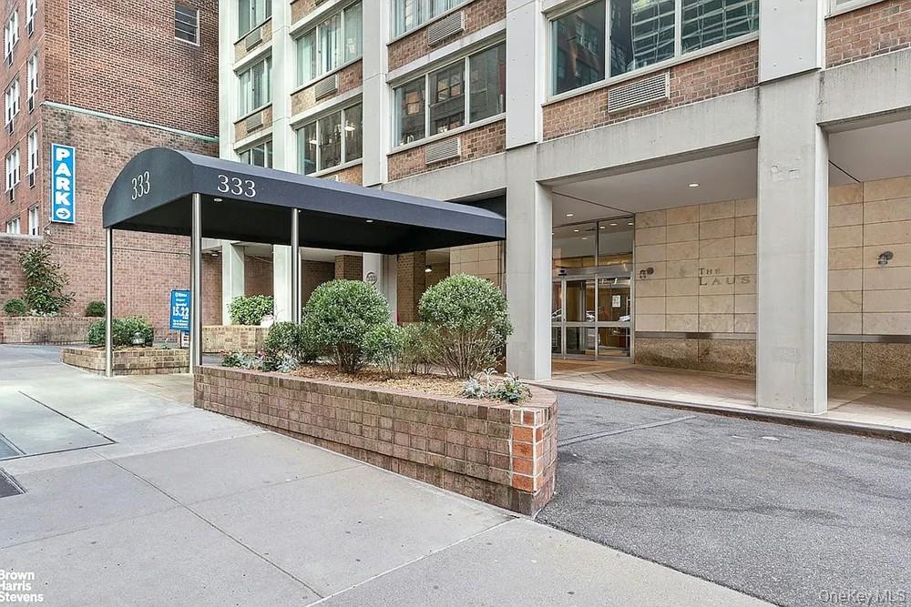 333 E 45th Street Unit 17F