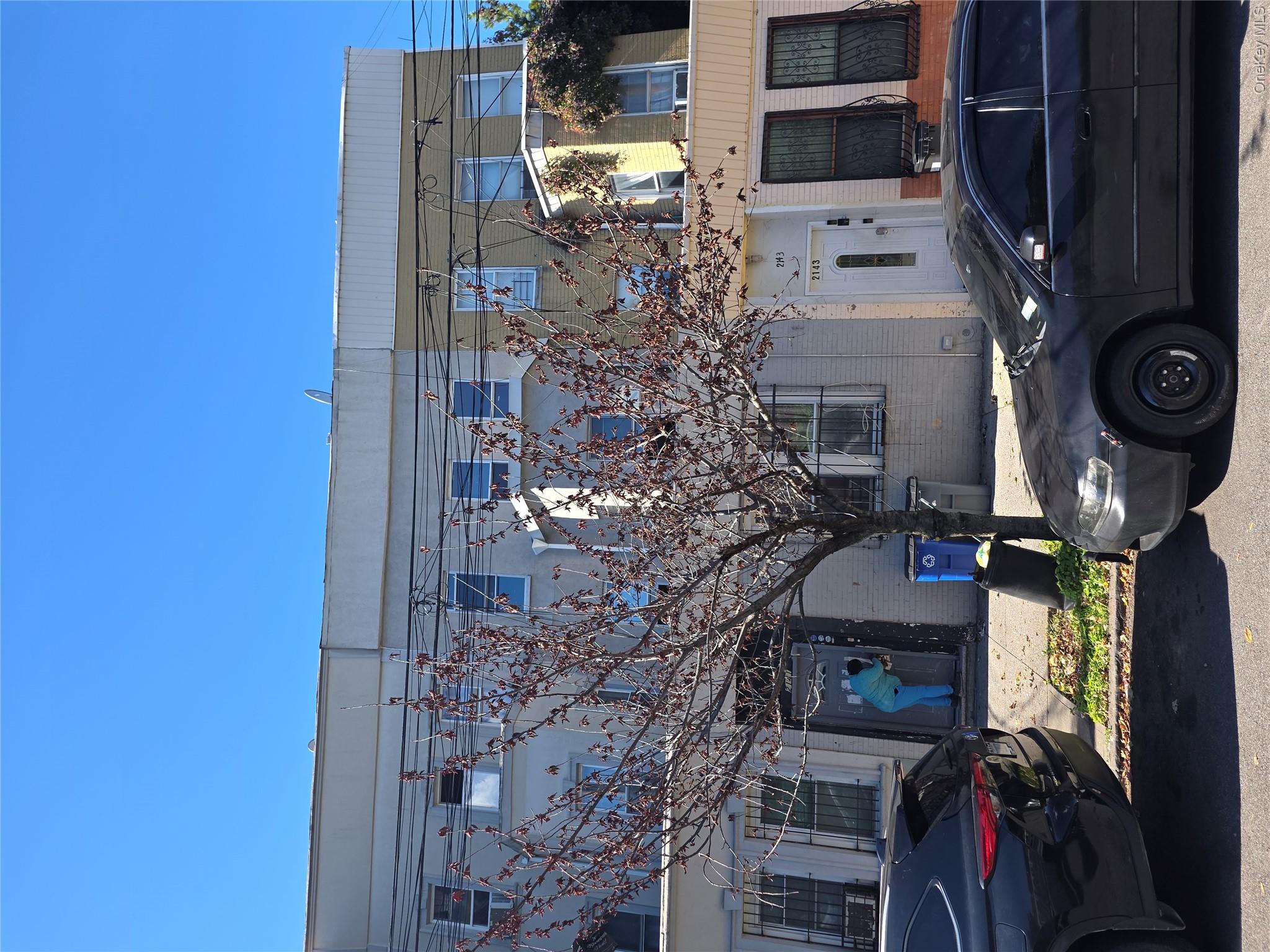2141 Washington Ave