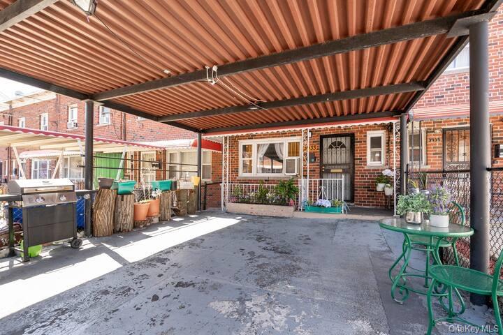 3933 Wilder Ave