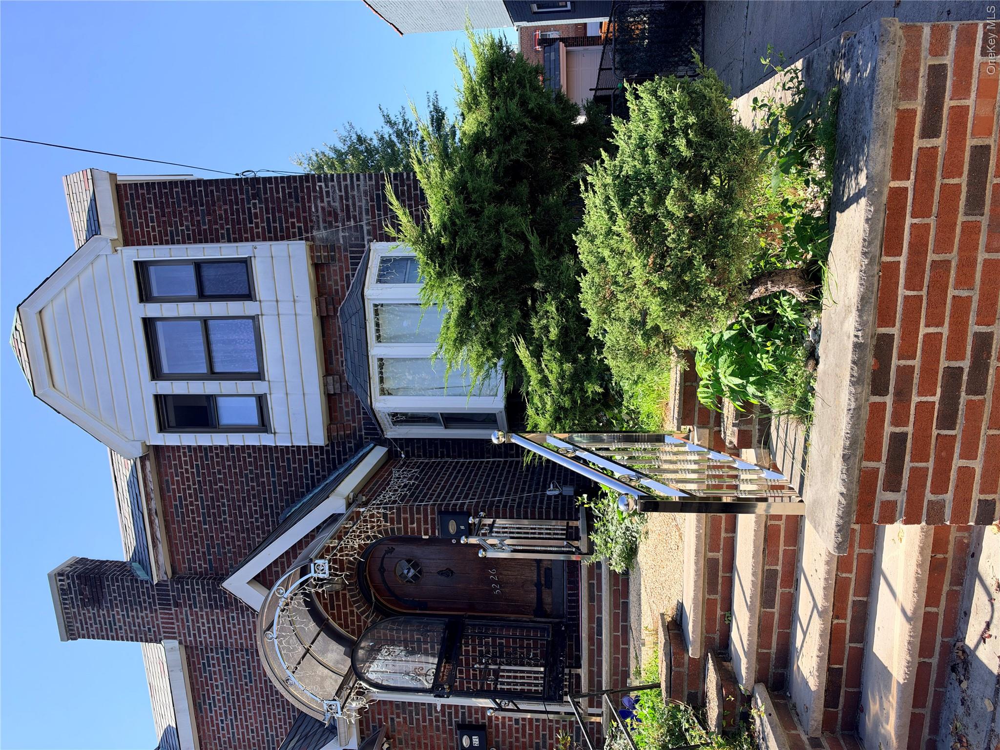 5226 73rd St Unit 2nd