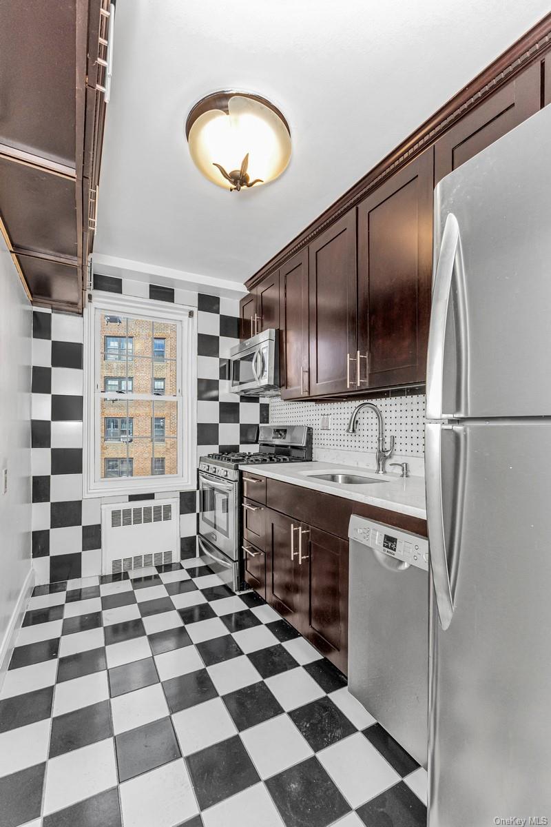 14021 Burden Cres Unit 306