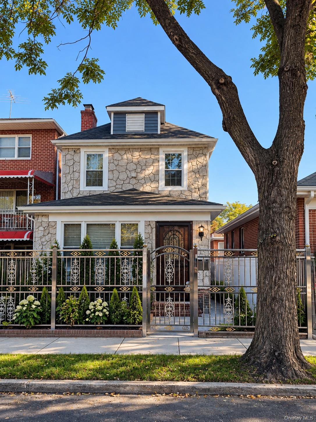 542 Logan Ave