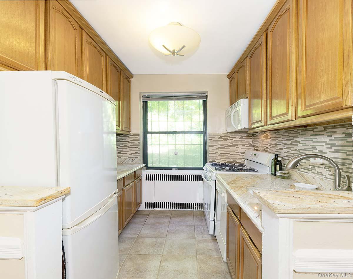 3017 Riverdale Ave Unit 2J