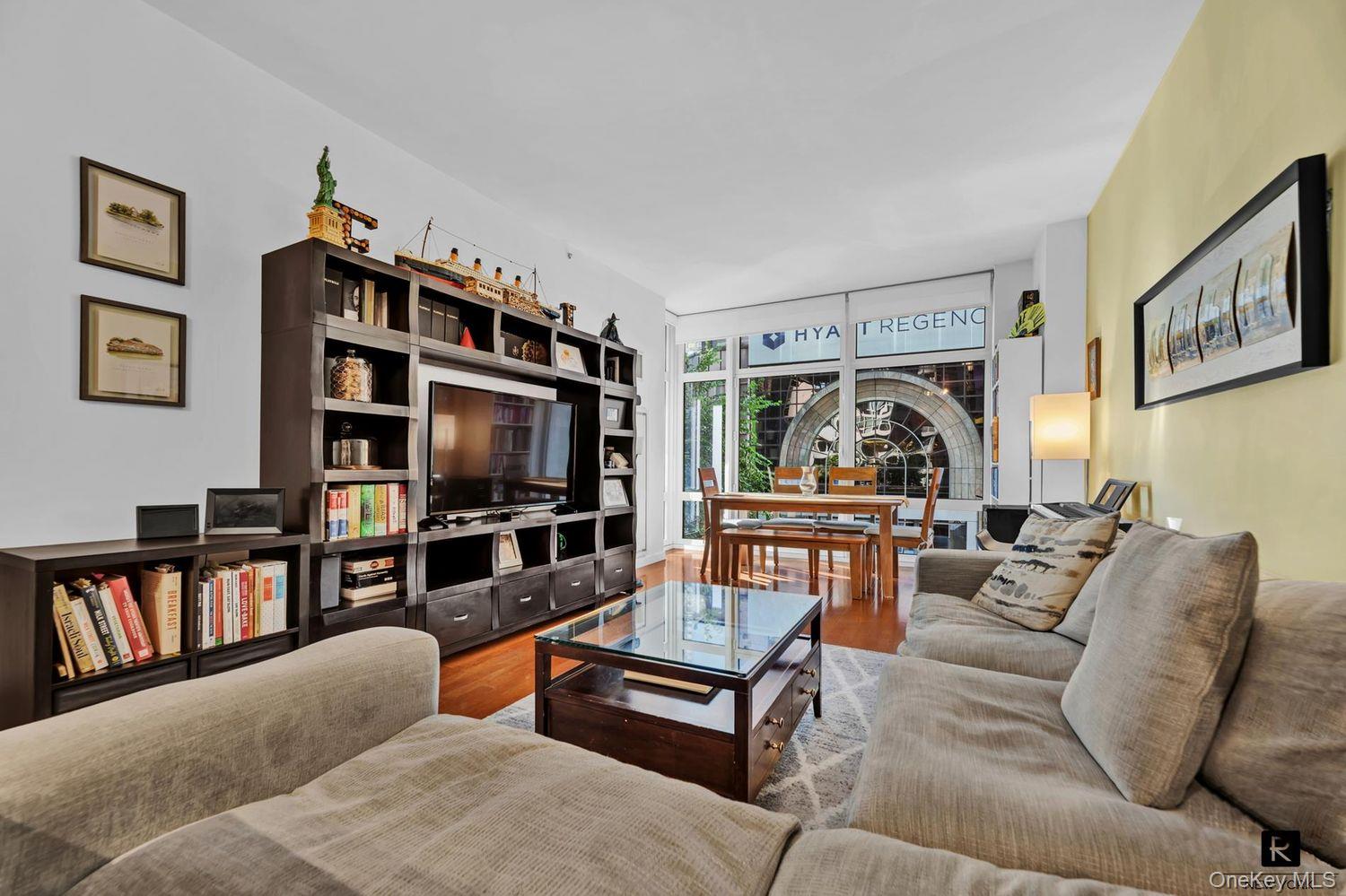 1600 Broadway Unit 6-B