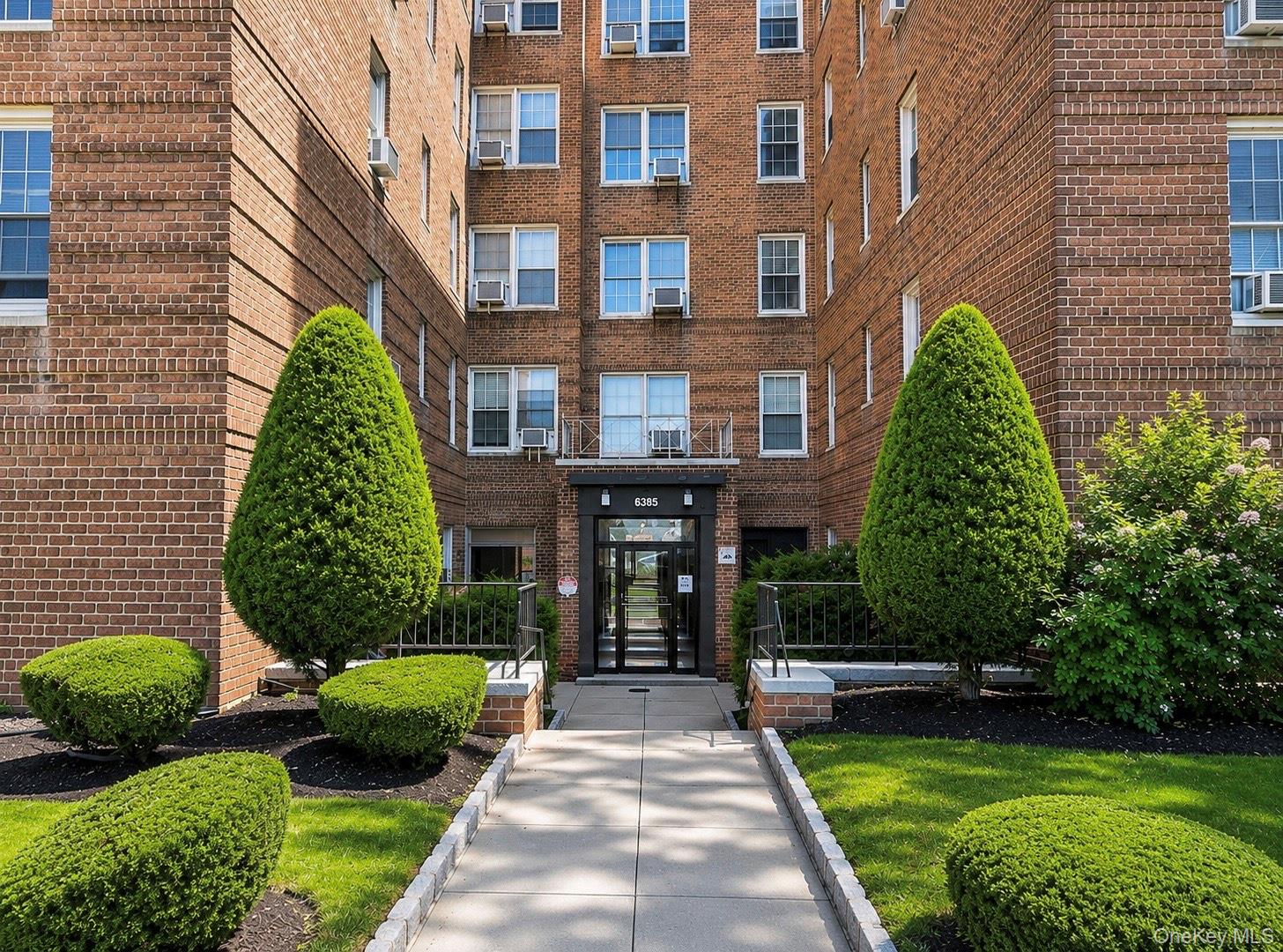 6385 Woodhaven Blvd Unit 5a2