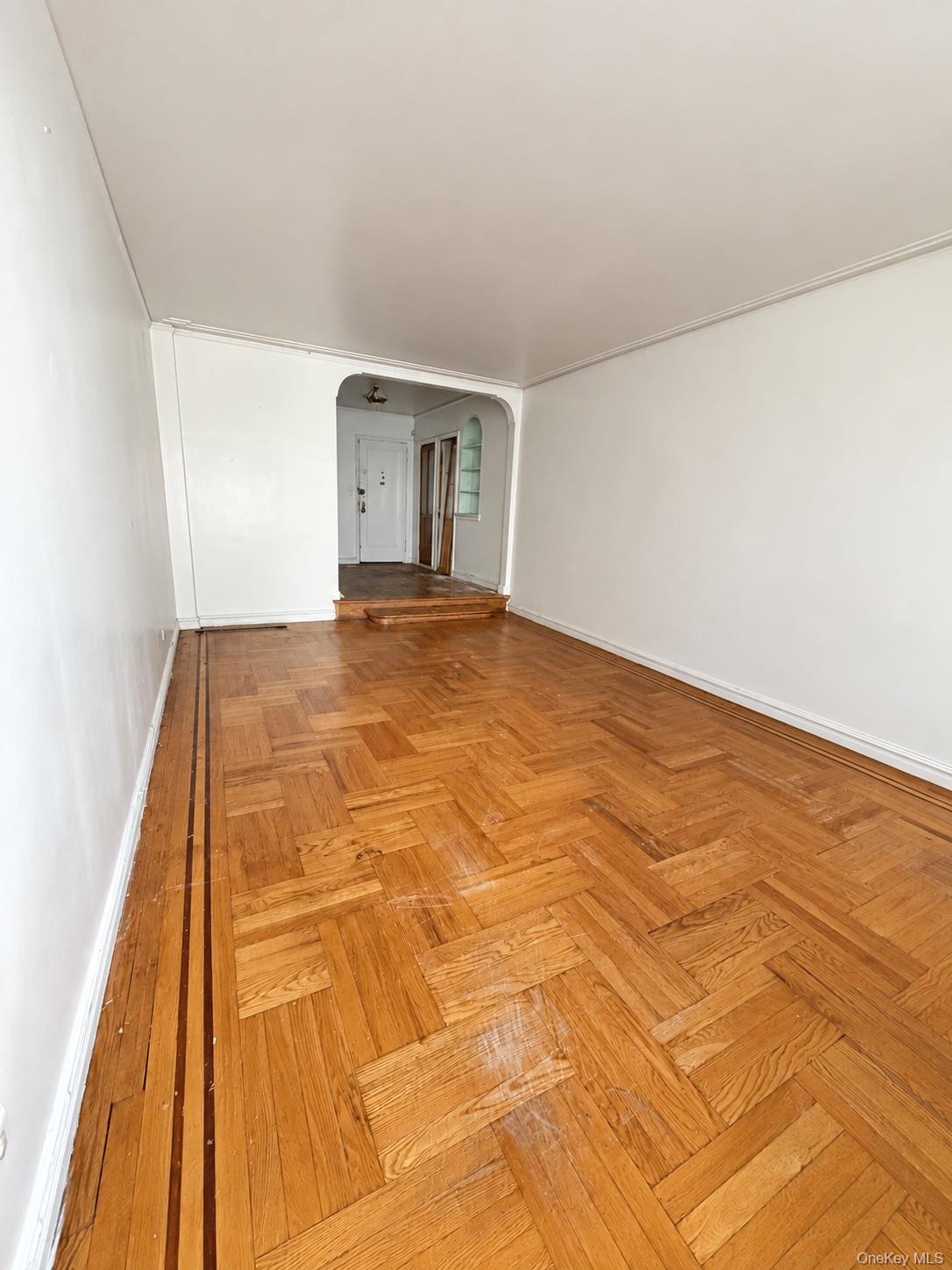 2160 Bronx Park Park Unit 3B