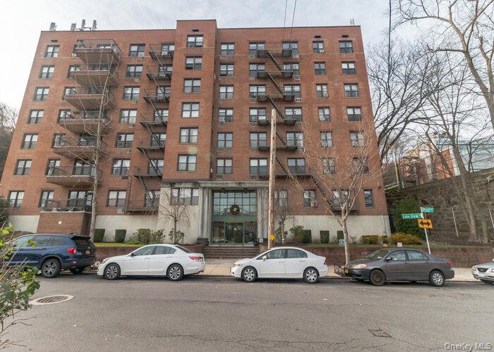 5235 Post Rd Unit 1B