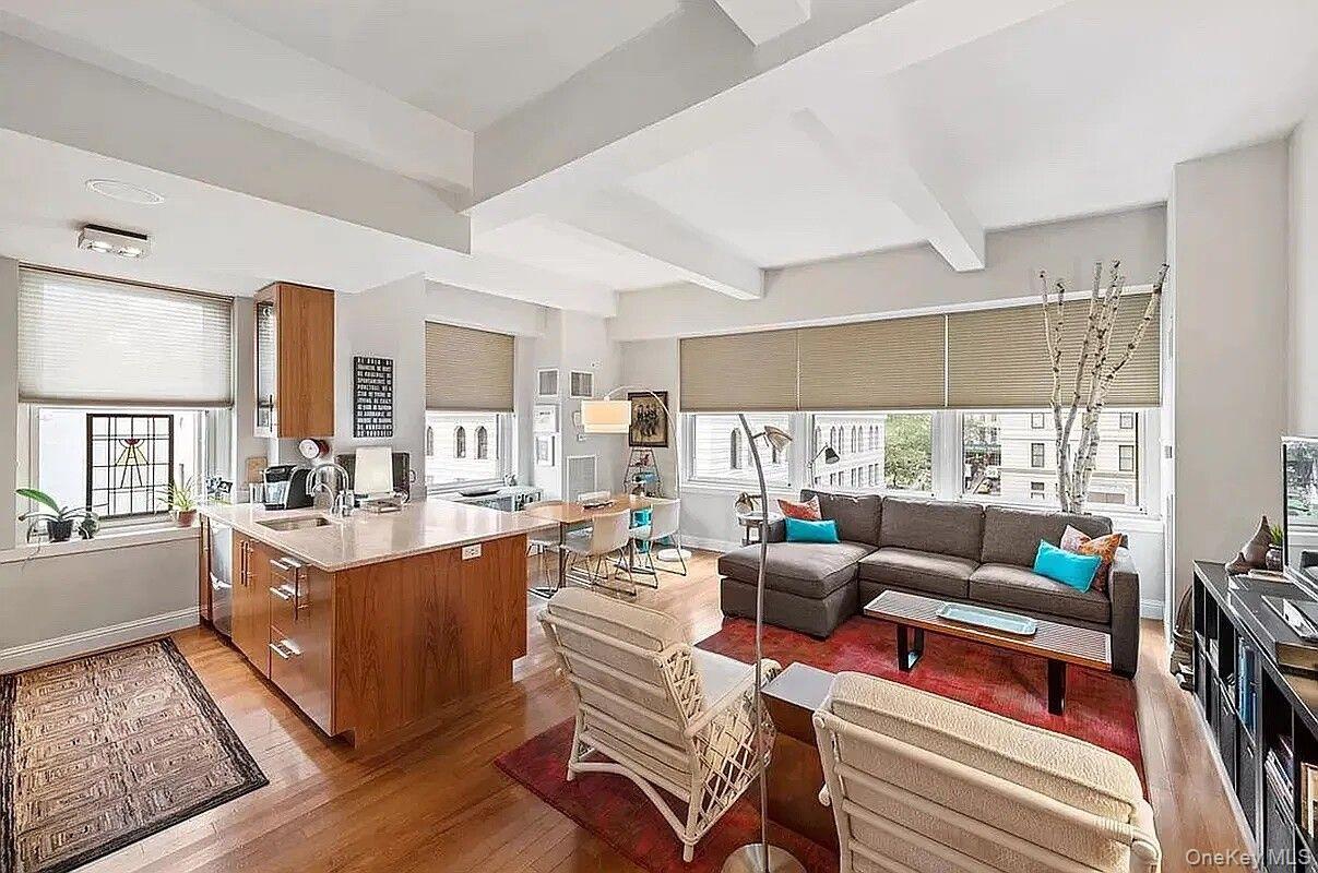 88 Greenwich Street Unit 609