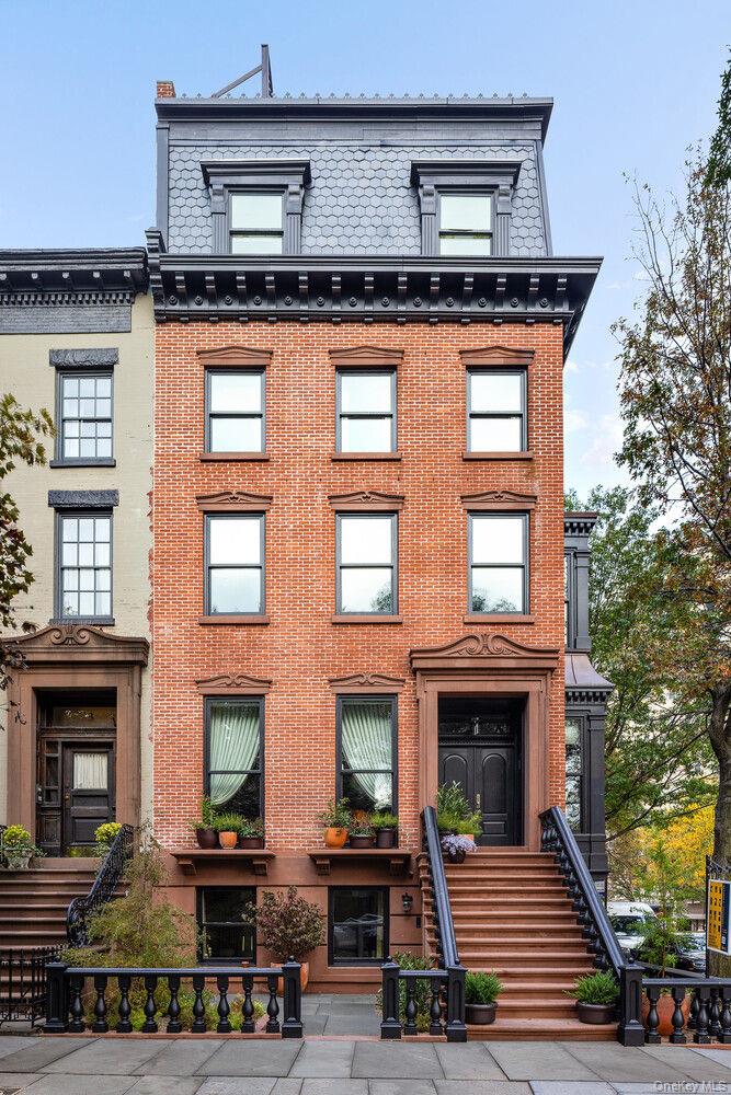 1 Monroe Pl