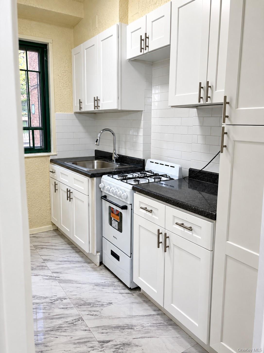 1563 Metropolitan Ave Unit Me