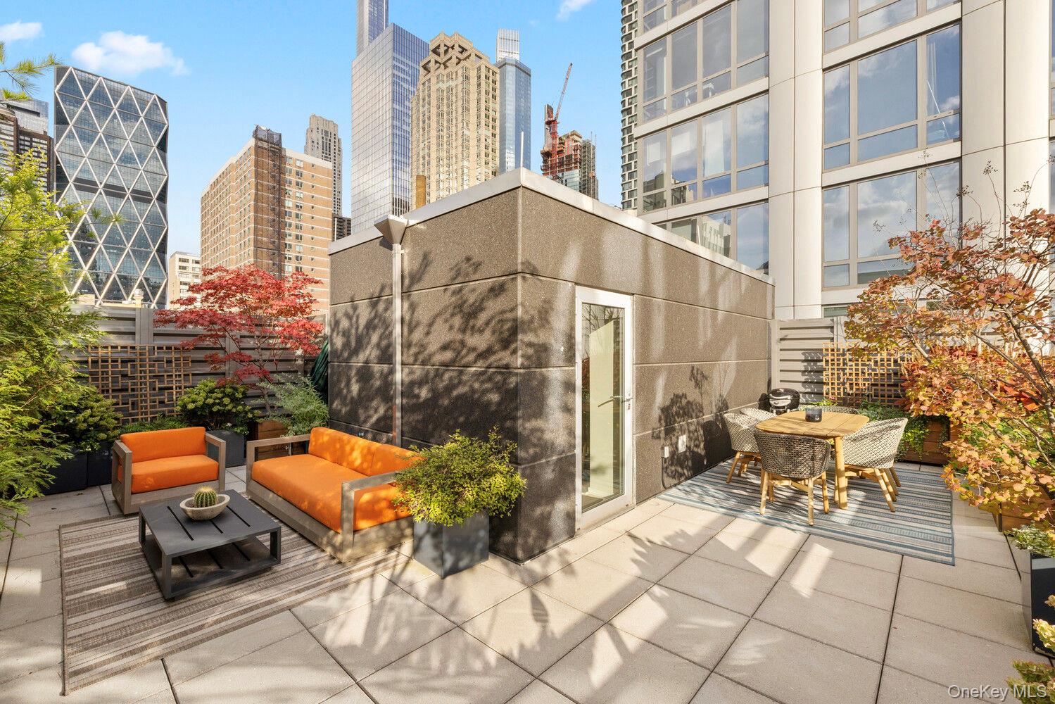 310 W 52nd Street Unit 6E