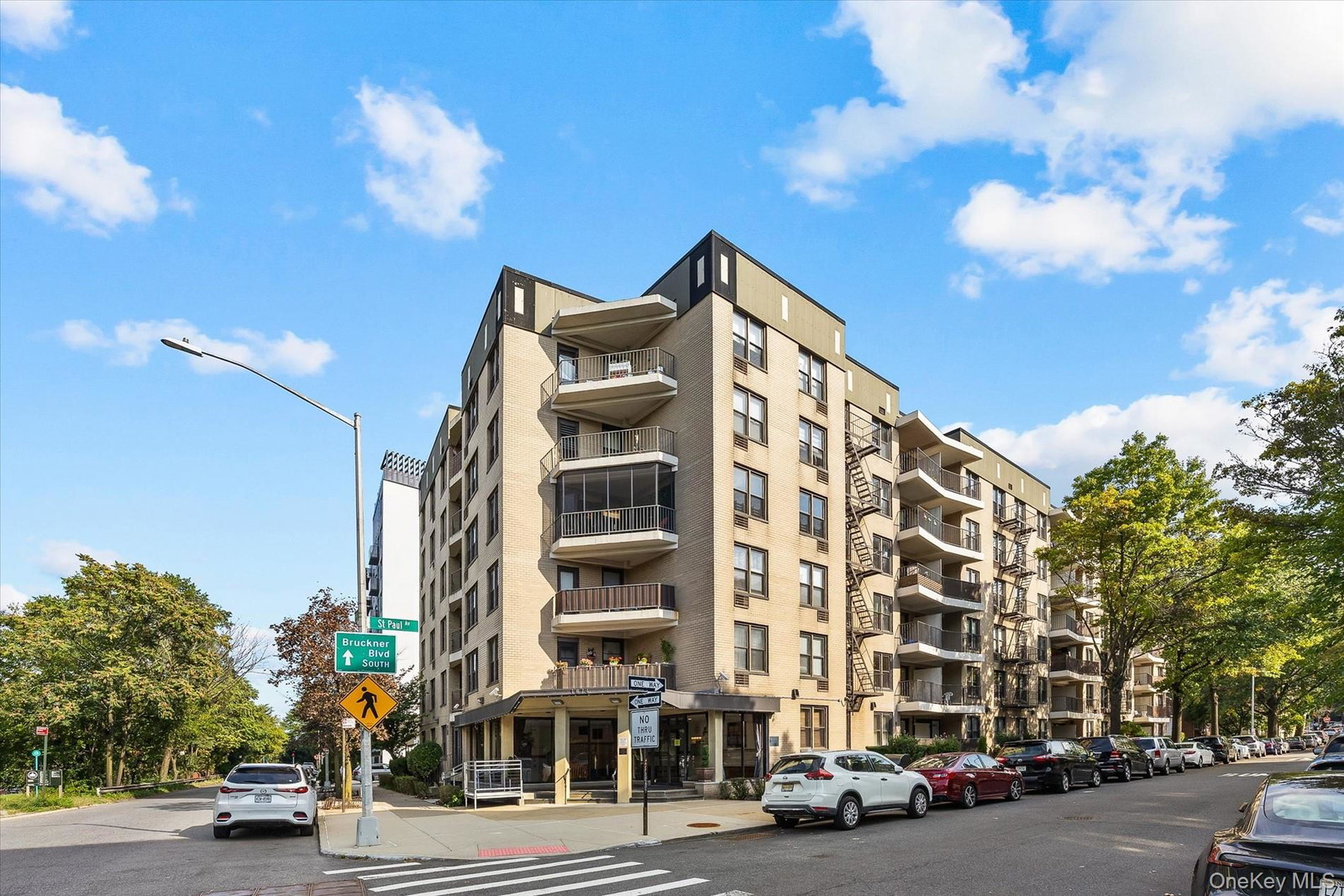 1874 Pelham Pkwy S Unit 2R