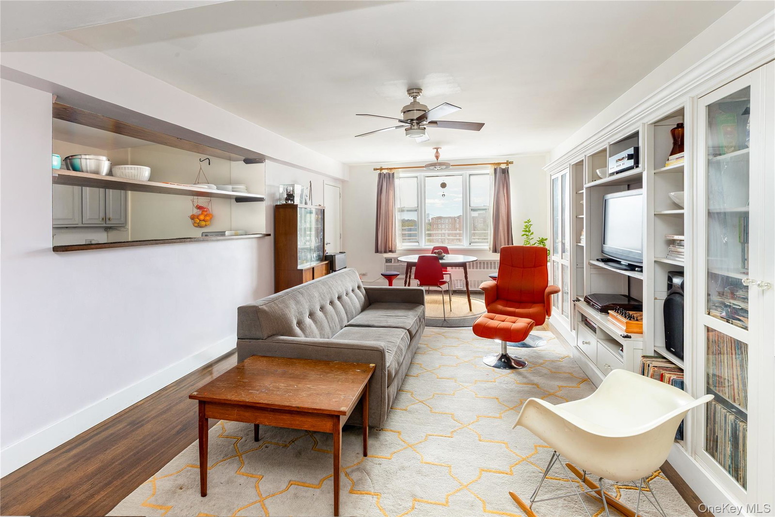 609 Kappock St Unit 8D