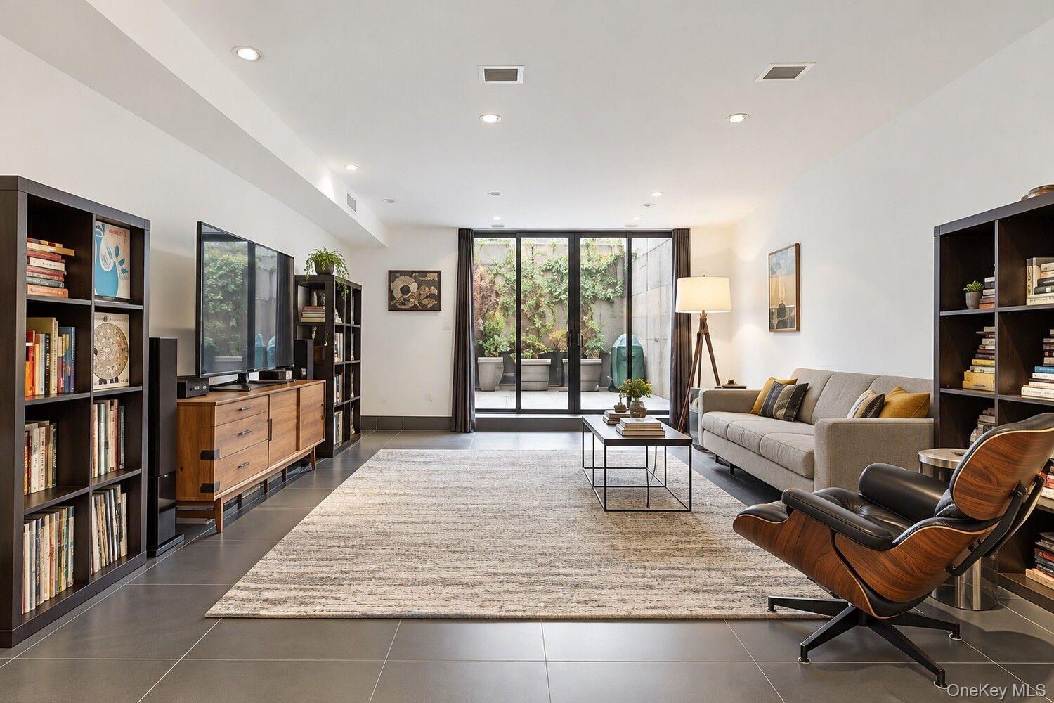 233 Kent Street Unit 1