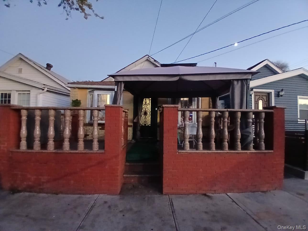 9802 Avenue L