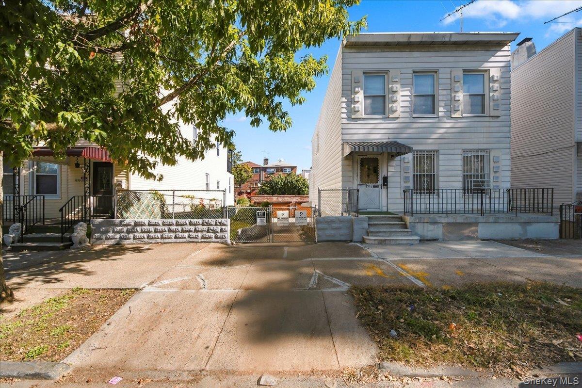 1716 Barnes Ave