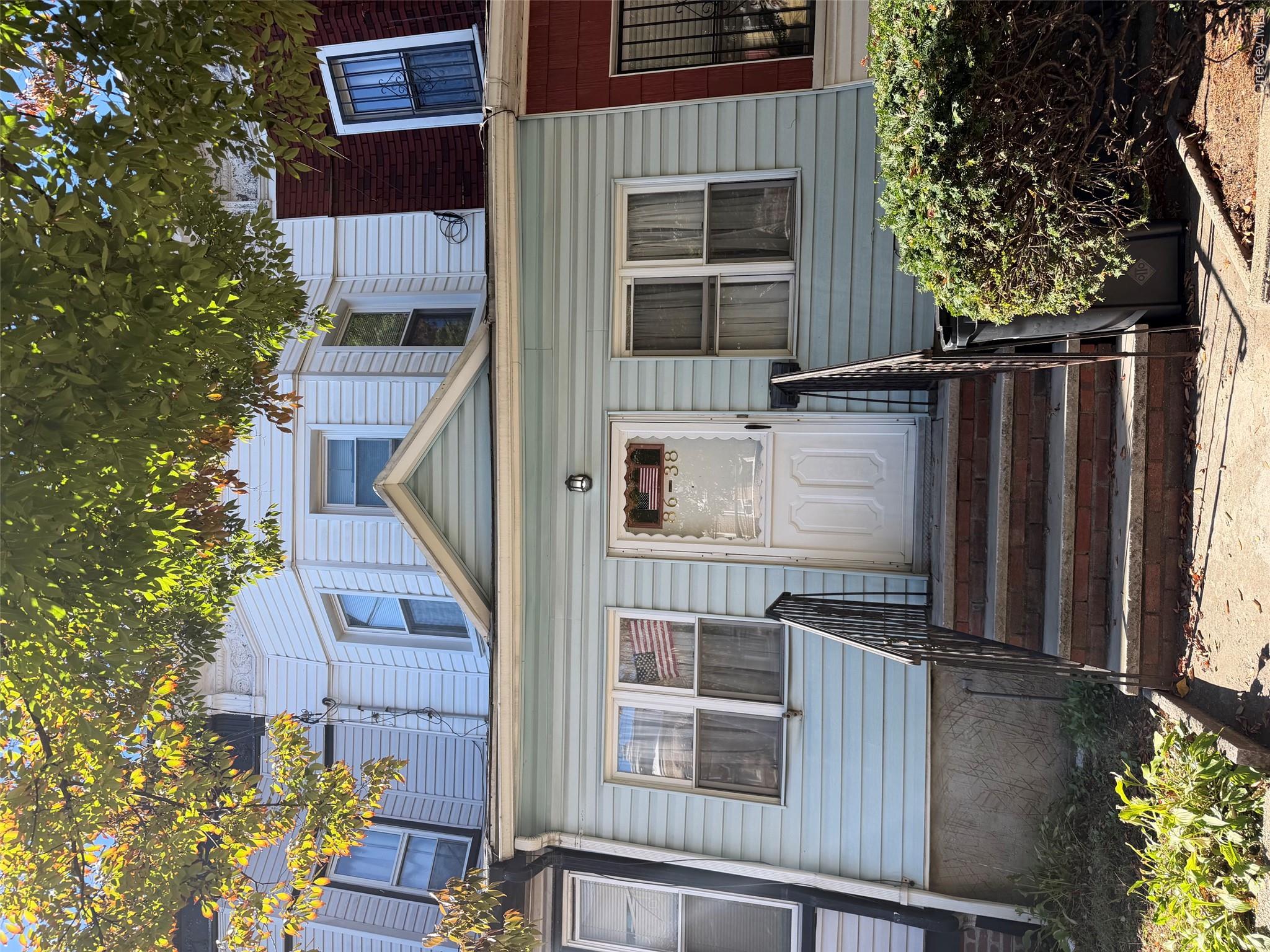 8638 89th St