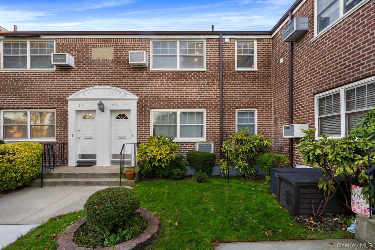 25116 58th Ave Unit 2