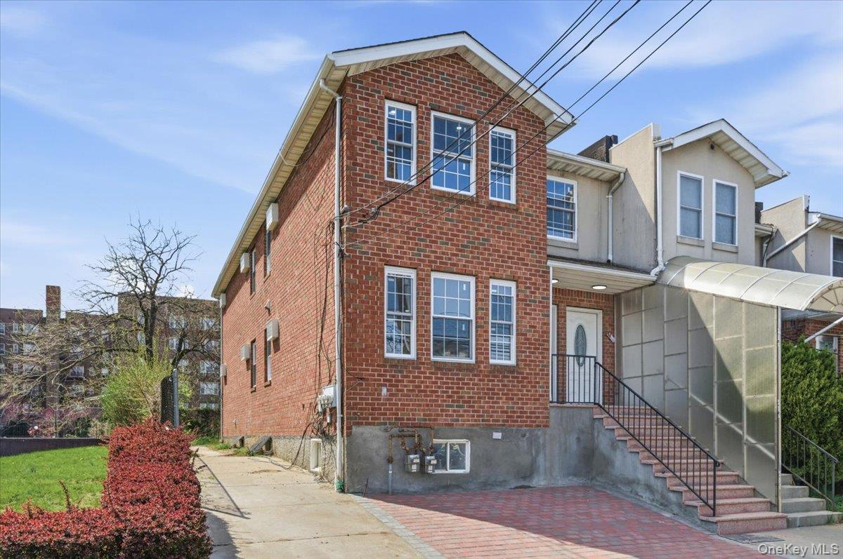 84-34 169th St