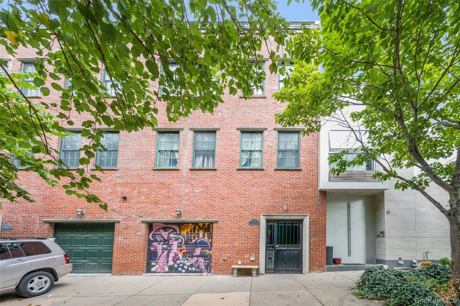 15 Evans St