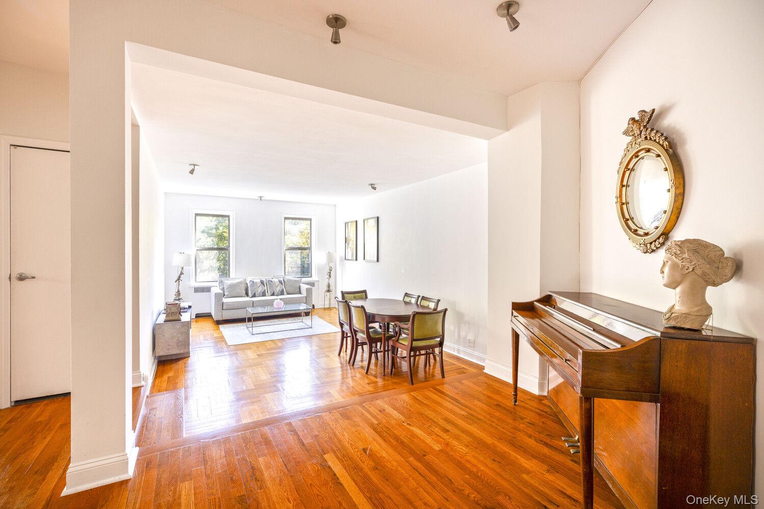 675 Walton Ave Unit 4A
