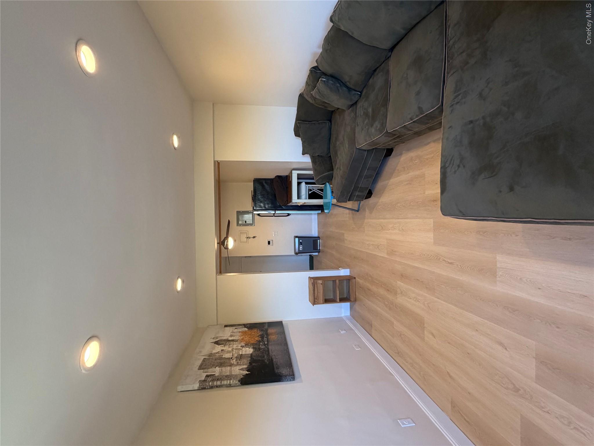 73-11 210 Street Unit 4M