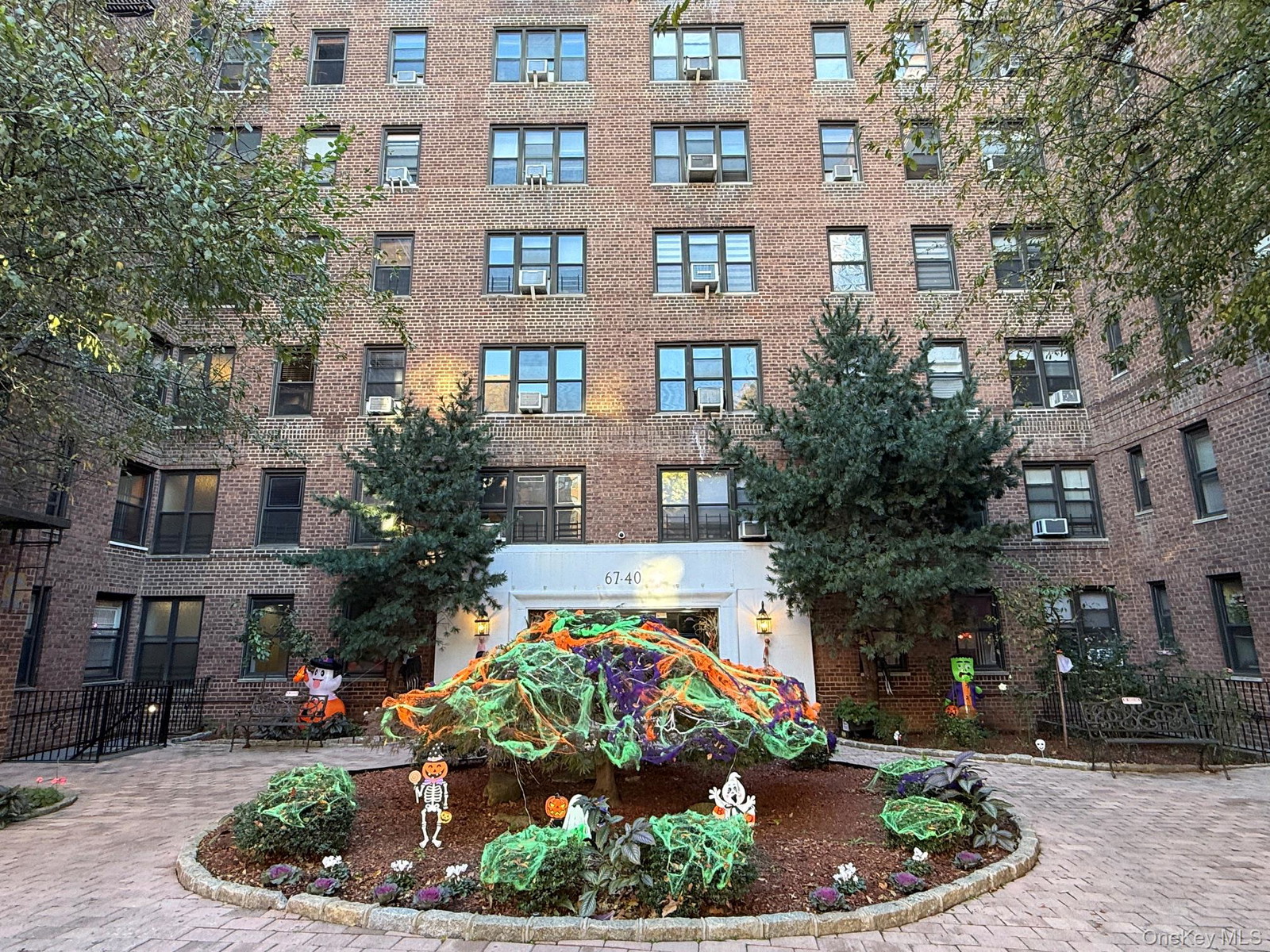 6740 Yellowstone Blvd Unit 3B