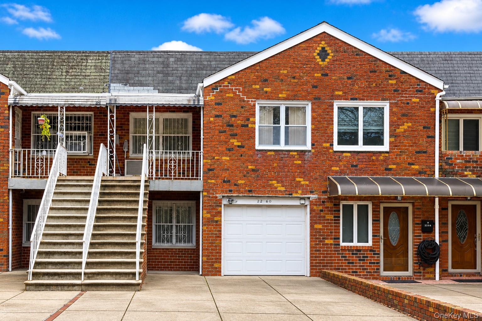 2260 E 60th Pl