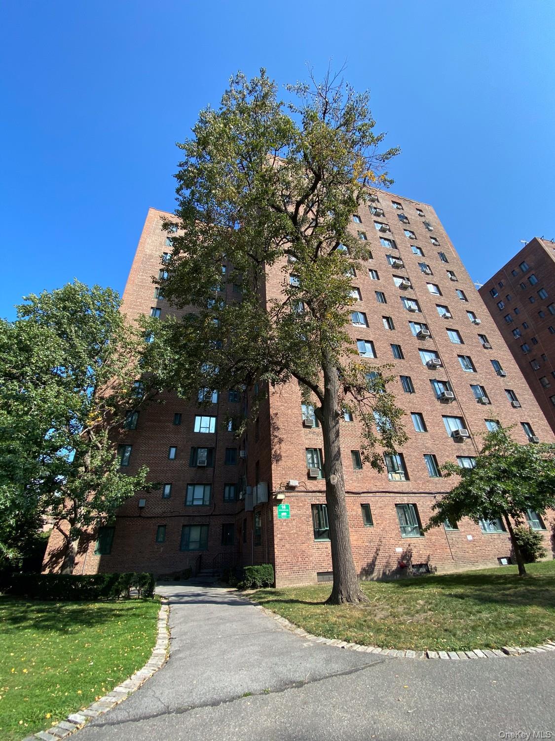 14 Metropolitan Oval Unit 12B